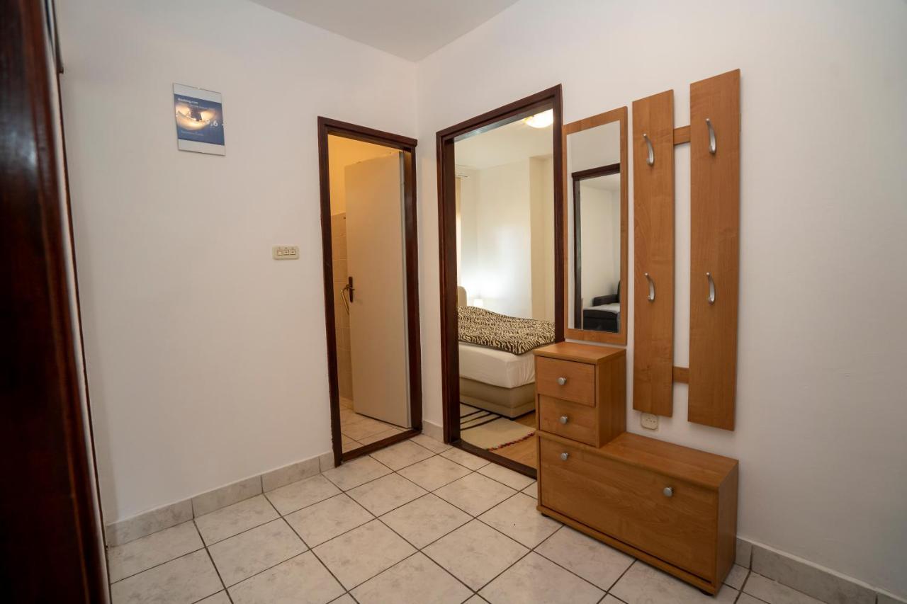 Apartman Curcic Книн Экстерьер фото