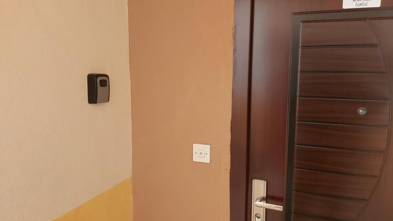 Apartman Curcic Книн Экстерьер фото